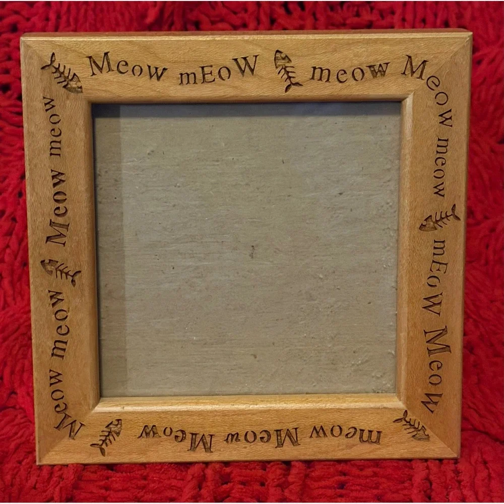Meow Fish Bone Engraved 4.5